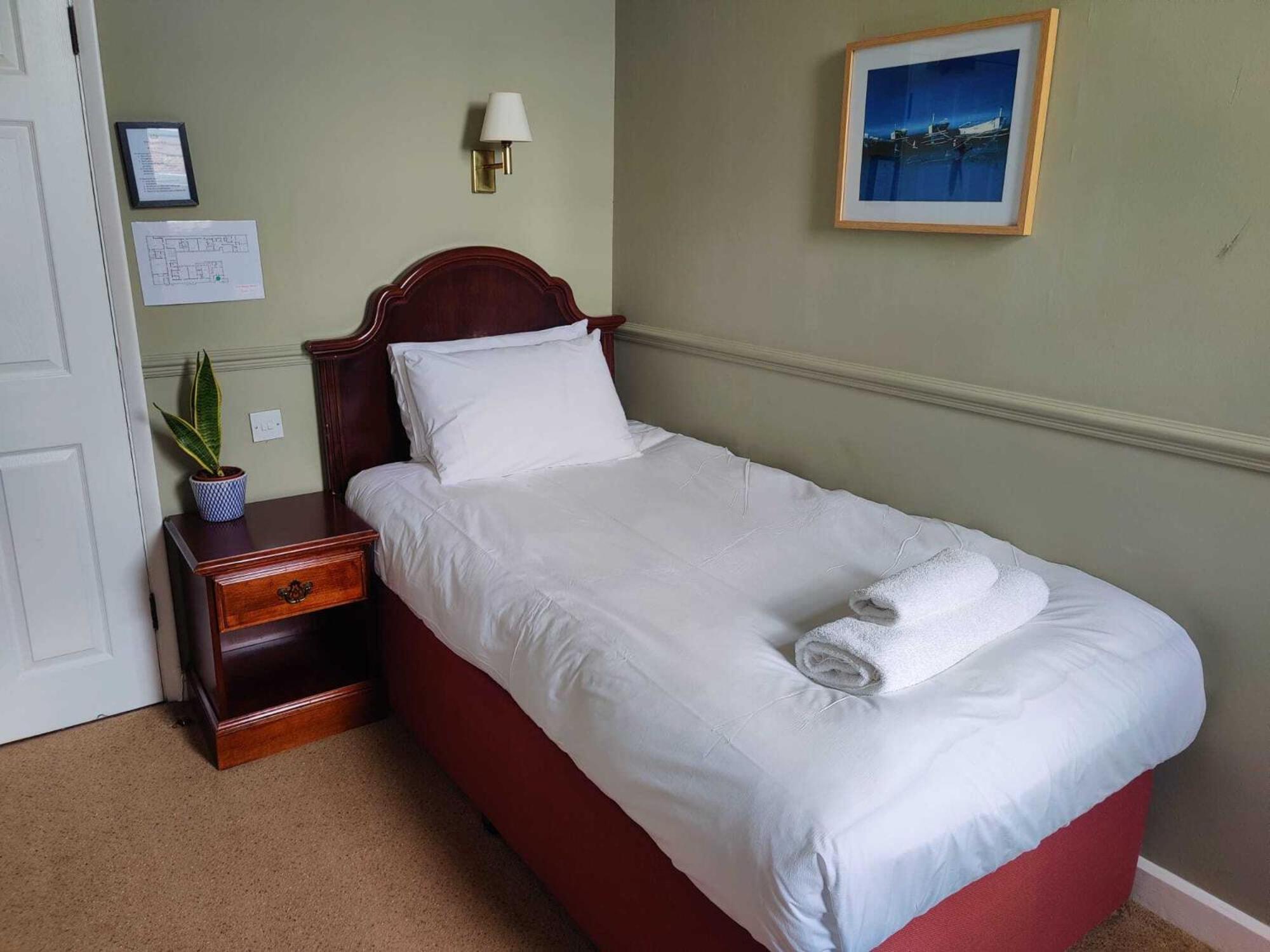 The Crown Hotel Фрамлингхам Номер фото